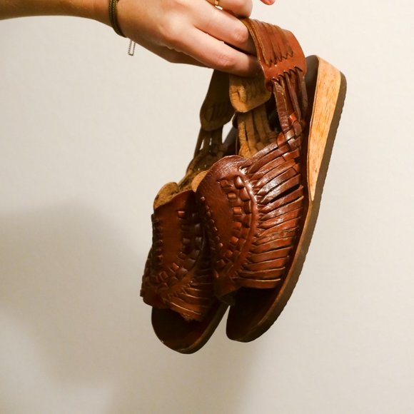 Minimalist Vintage Huarache Leather Woven Shoes - Picture 4 of 5